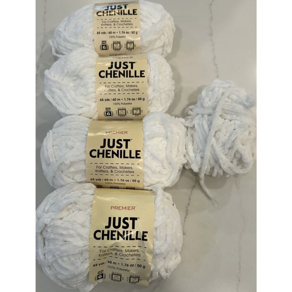 Lot Of 4 Skeins‎ Premier Just Chenille Yarn White #2017-07 Super Bulky 1.76 Oz